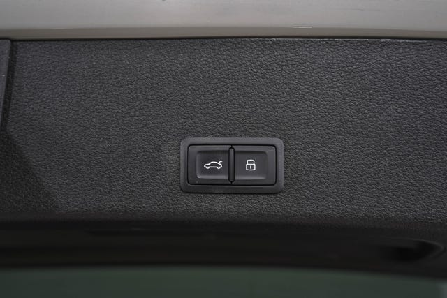 2020 AUDI E-TRON - 11