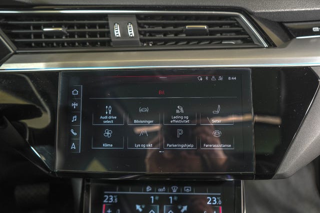 2020 AUDI E-TRON - 35
