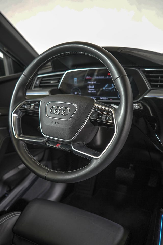 2020 AUDI E-TRON - 28