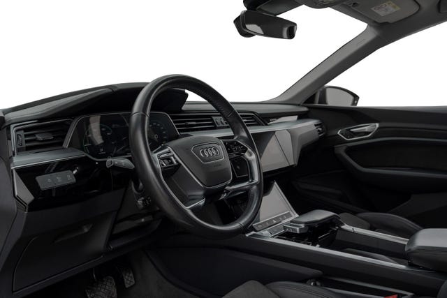 2020 AUDI E-TRON - 9