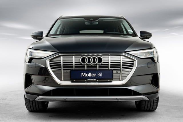 WAUZZZGE8LB027021 2020 AUDI E-TRON-2