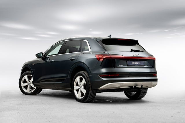 WAUZZZGE8LB027021 2020 AUDI E-TRON-1