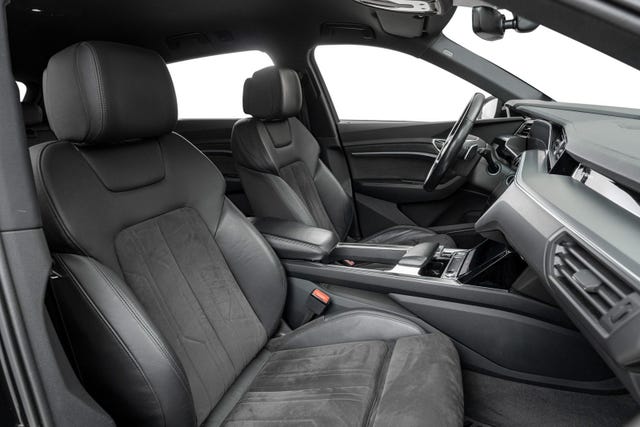 2020 AUDI E-TRON - 26