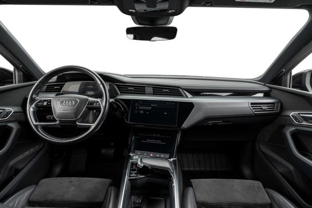 2020 AUDI E-TRON - 10