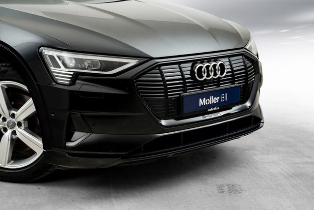 WAUZZZGE9LB024760 2020 AUDI E-TRON-3