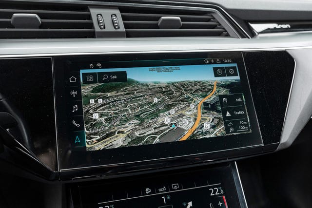 2020 AUDI E-TRON - 20