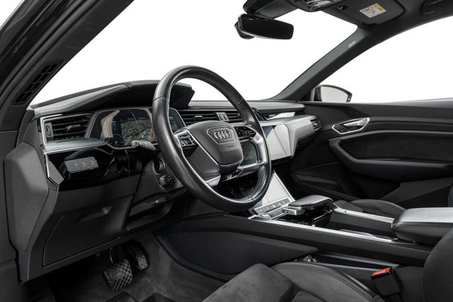 2020 AUDI E-TRON - 9