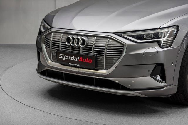 WAUZZZGE9LB010924 2020 AUDI E-TRON-1