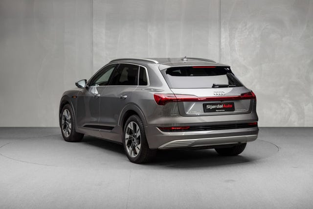 WAUZZZGE9LB010924 2020 AUDI E-TRON-4