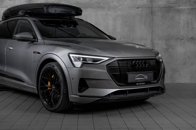 WAUZZZGEXLB017719 2020 AUDI E-TRON-1