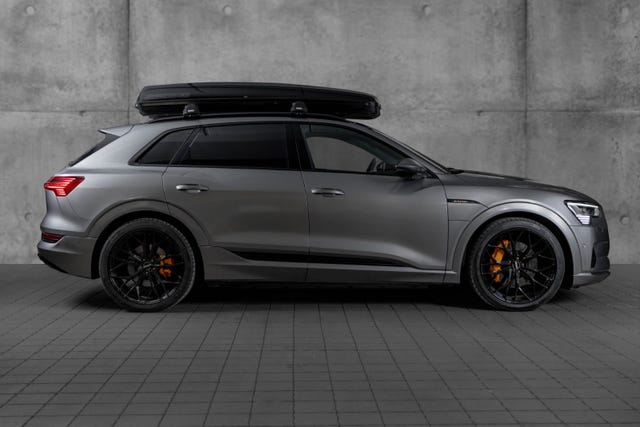 WAUZZZGEXLB017719 2020 AUDI E-TRON-4