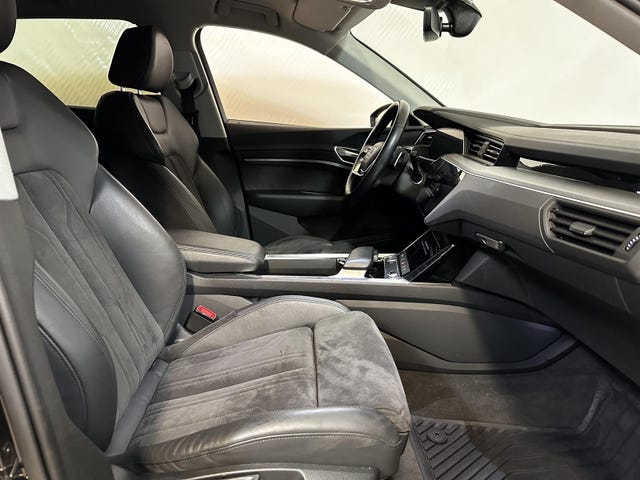 2020 AUDI E-TRON - 18