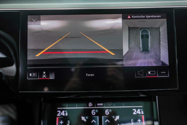 2021 AUDI E-TRON - 32