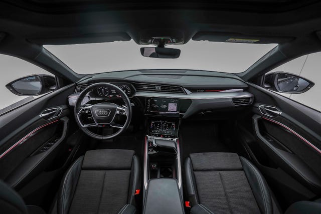 2021 AUDI E-TRON - 36
