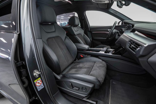 2021 AUDI E-TRON - 38