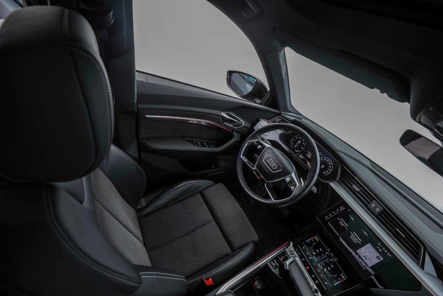2021 AUDI E-TRON - 39