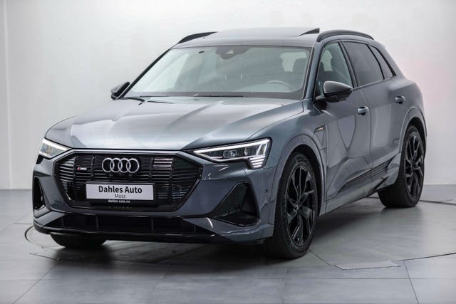 WAUZZZGE7MB030848 2021 AUDI E-TRON-3