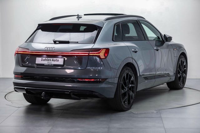 2021 AUDI E-TRON - 11