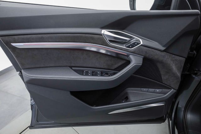 2021 AUDI E-TRON - 15