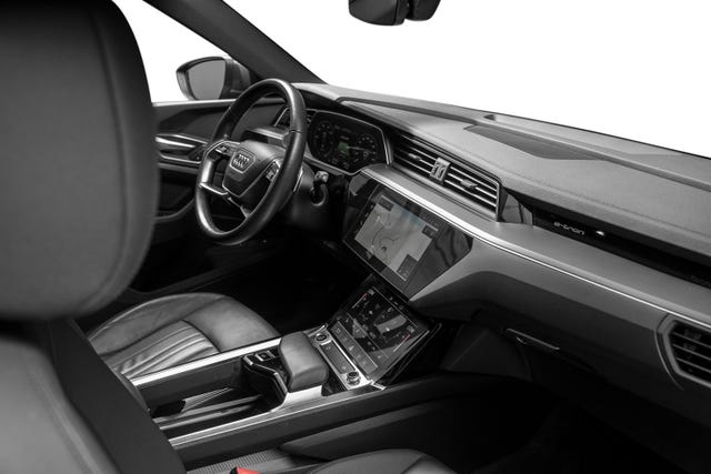 2021 AUDI E-TRON - 30