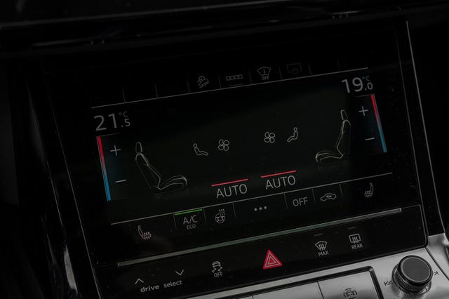 2021 AUDI E-TRON - 24
