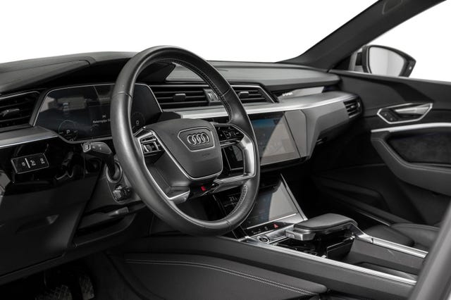 2021 AUDI E-TRON - 9