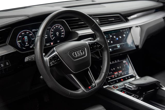 2021 AUDI E-TRON - 25