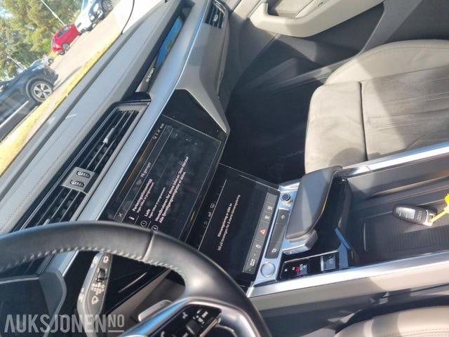 2020 AUDI E-TRON - 9