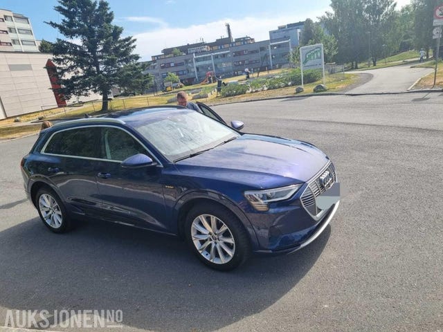 2020 AUDI E-TRON - 8