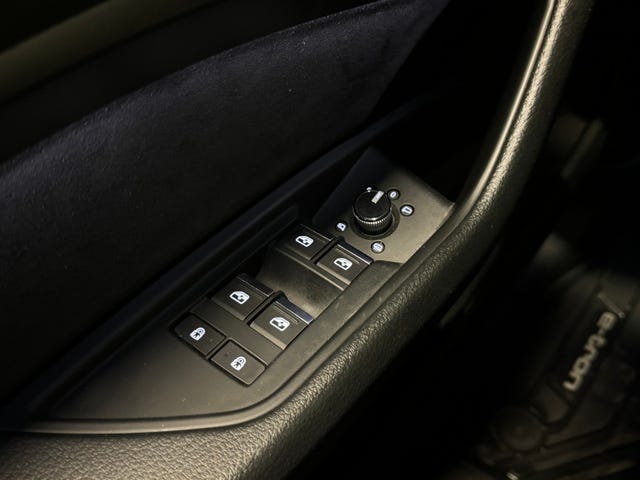 2020 AUDI E-TRON - 33