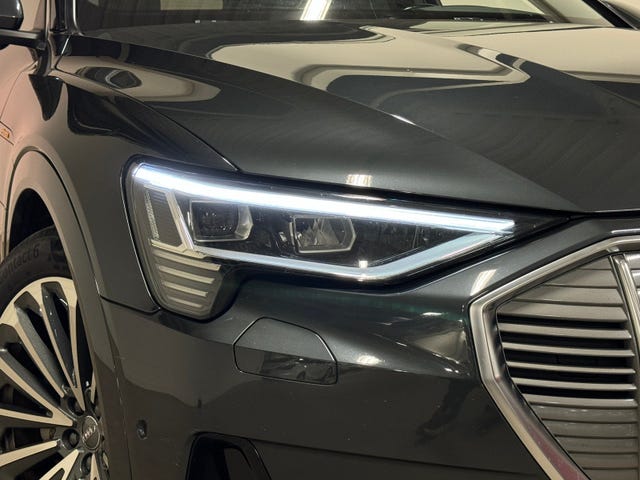 2020 AUDI E-TRON - 9