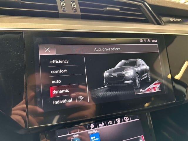 2020 AUDI E-TRON - 18