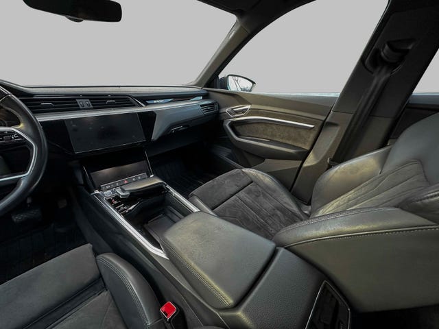 2020 AUDI E-TRON - 54
