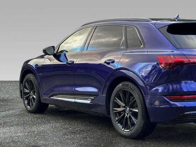 2020 AUDI E-TRON - 12