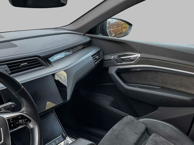 2020 AUDI E-TRON - 29