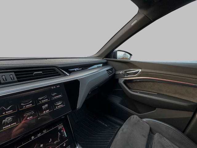2020 AUDI E-TRON - 47