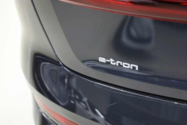2020 AUDI E-TRON - 9