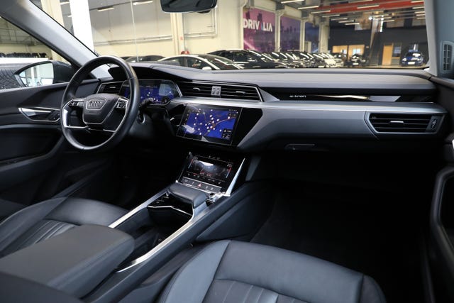 2020 AUDI E-TRON - 15