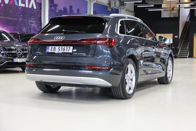 null 2020 AUDI E-TRON-5