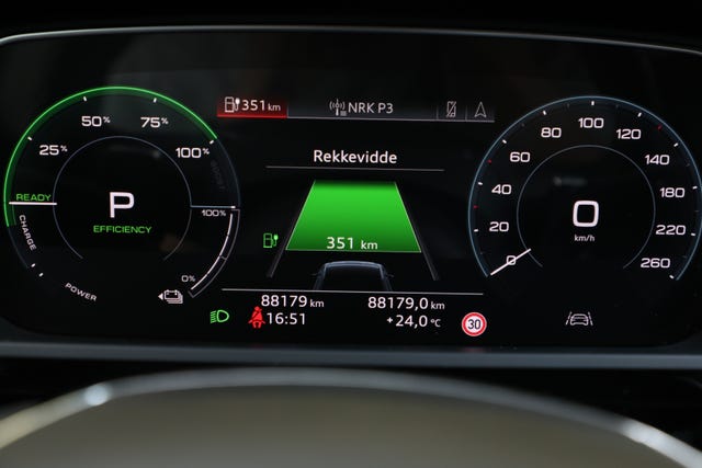 2020 AUDI E-TRON - 36