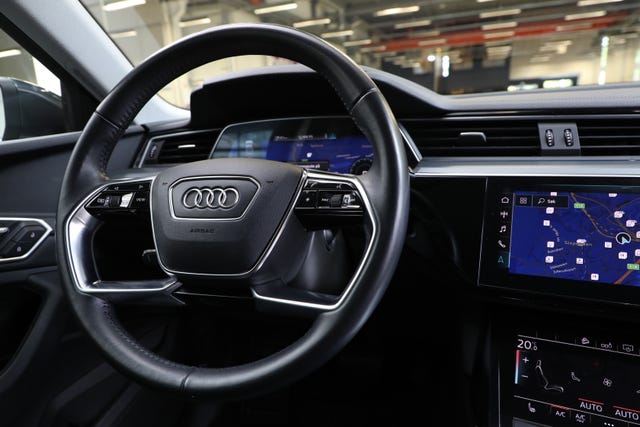 2020 AUDI E-TRON - 16