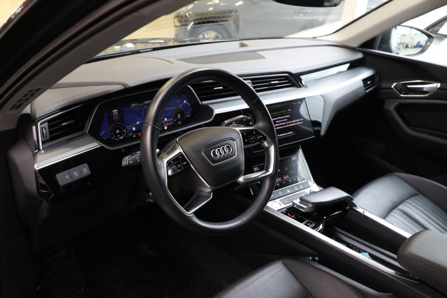 2020 AUDI E-TRON - 23