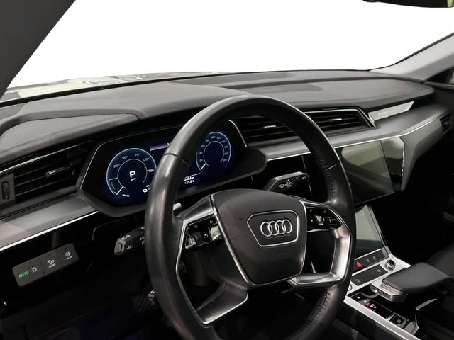 2020 AUDI E-TRON - 8