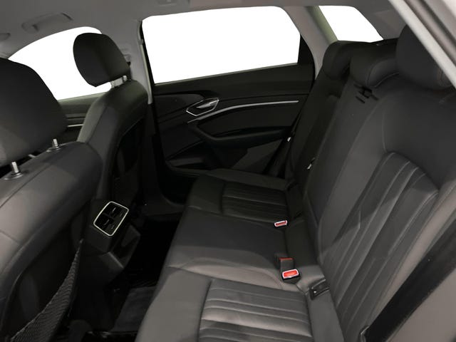 WAUZZZGE8LB027083 2020 AUDI E-TRON-5