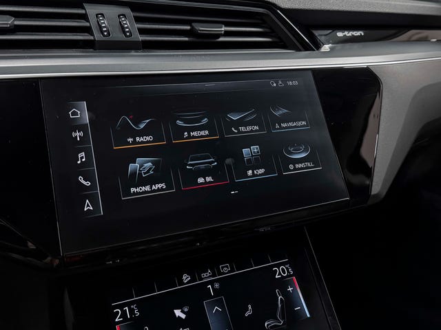 2020 AUDI E-TRON - 12
