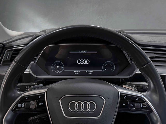 2020 AUDI E-TRON - 9