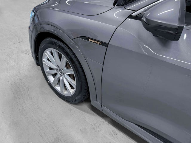 WAUZZZGE6LB023694 2020 AUDI E-TRON-3