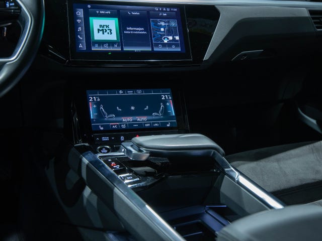 2021 AUDI E-TRON - 12