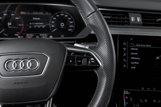 2021 AUDI E-TRON - 19