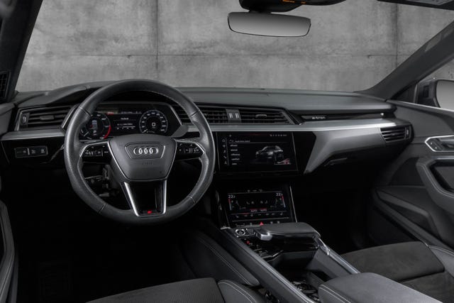 2021 AUDI E-TRON - 13